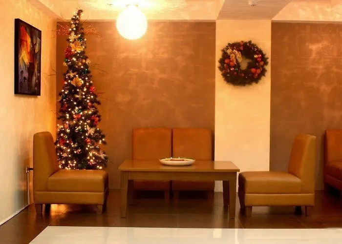 Oyo 456 Festive Hotel Manille