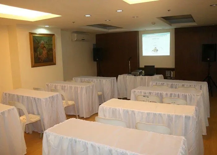 Hotel Oyo 456 Festive 2*