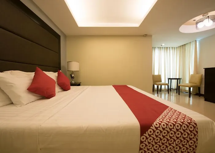 Oyo 456 Festive Hotel 2*