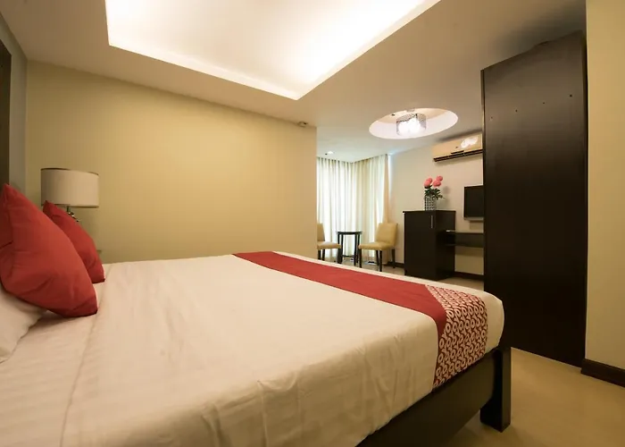 Oyo 456 Festive Hotel