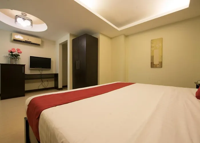 Hotel Oyo 456 Festive Manille