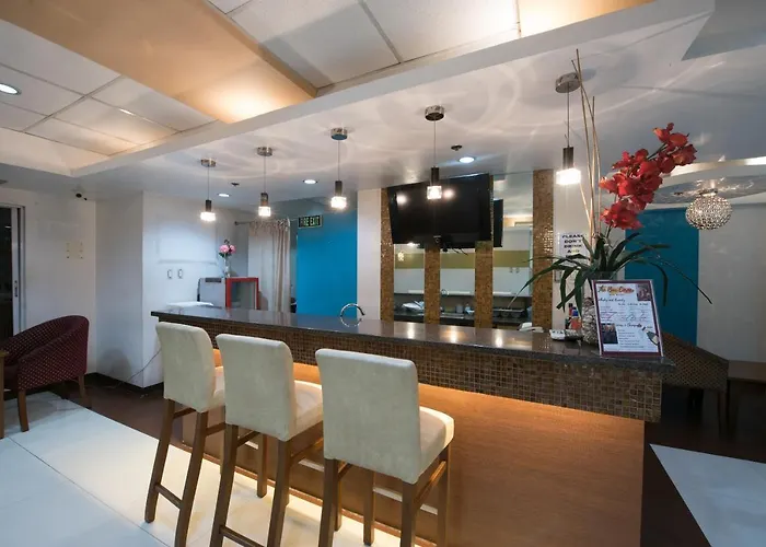 Hotel Oyo 456 Festive Manila
